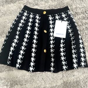 Black and White Houndstooth Skirt